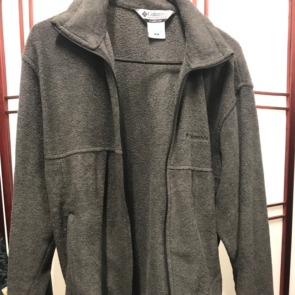 Gray Columbia men’s light jacket